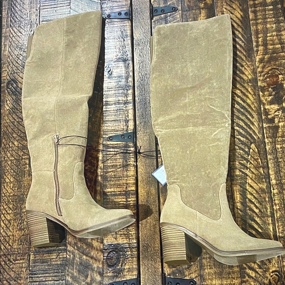 Universal Thread”May Boots”Tan Faux Suede OTK Tall High Women's Boots Size 9.5 - Picture 2 of 14